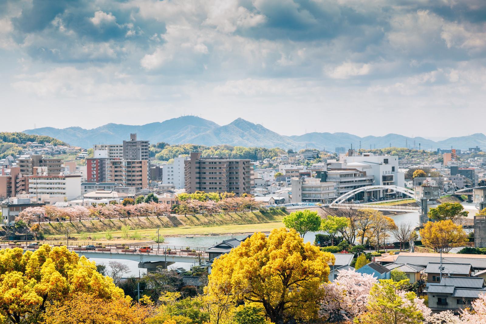Luftaufnahme von Okayama, eine moderne Hafenstadt